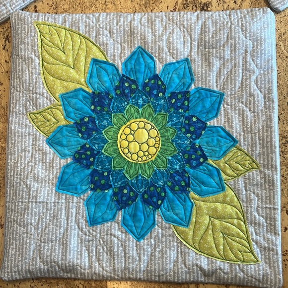 Handcrafted Throw / accent Pillow Cover - Picture 7 of 8